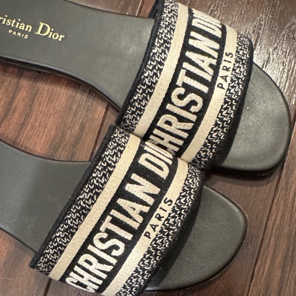 Dior Black and Cream Slides - Picture 5 of 5